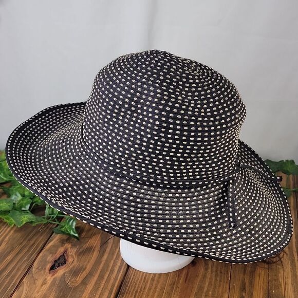 San Diego Hat Company Accessories - San Diego Hat Co. Stylish Black and Cream Women's Sun Hat. OSFA. EUC